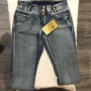 CB jeans push up Colombian style